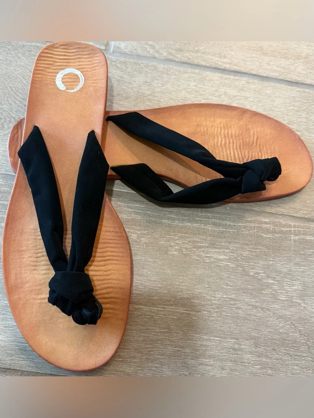 Journee Collection Womens Brindle Flip Flop Flat Sandals Size 11 | Black Strap